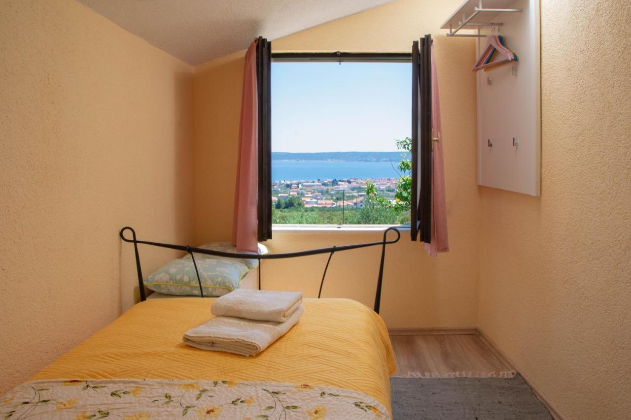 Plum Holiday Home Каштел-Стари Экстерьер фото