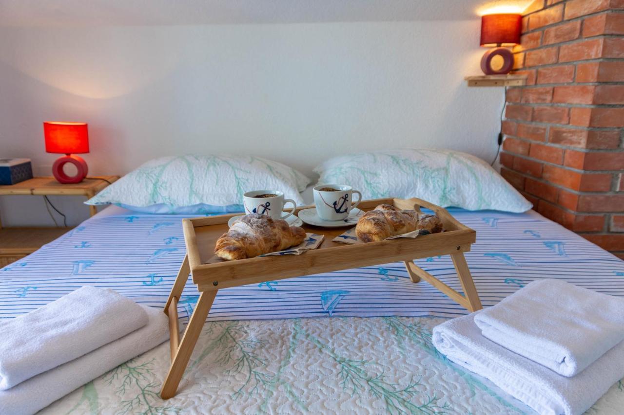 Plum Holiday Home Каштел-Стари Экстерьер фото