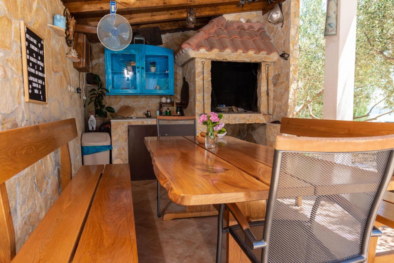 Plum Holiday Home Каштел-Стари Экстерьер фото