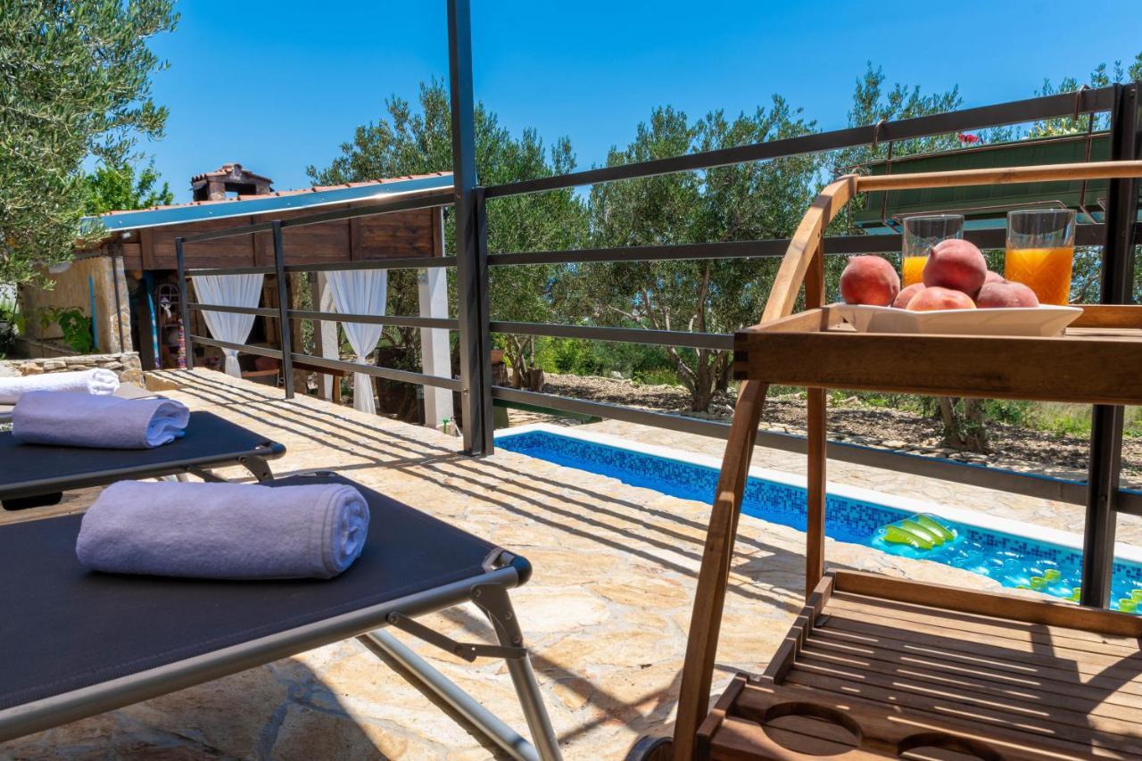 Plum Holiday Home Каштел-Стари Экстерьер фото