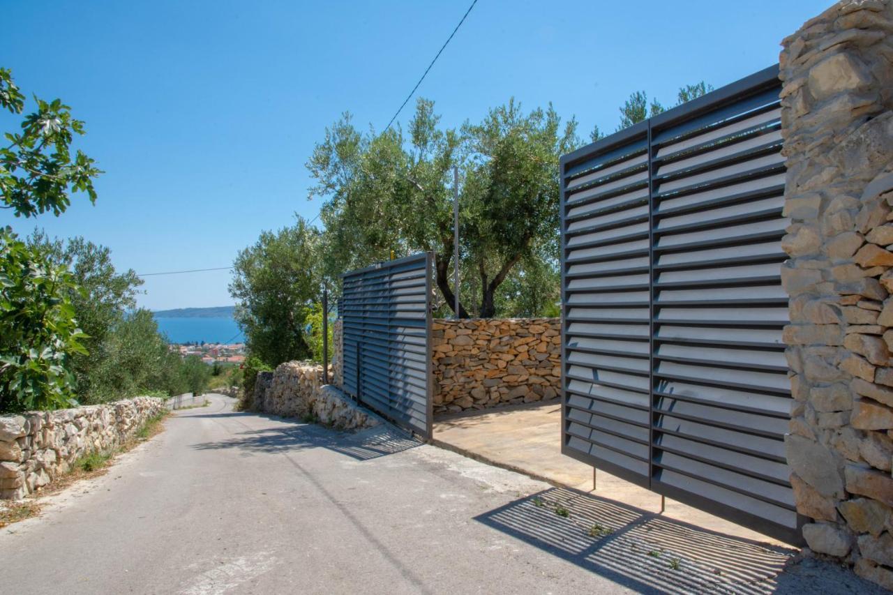 Plum Holiday Home Каштел-Стари Экстерьер фото